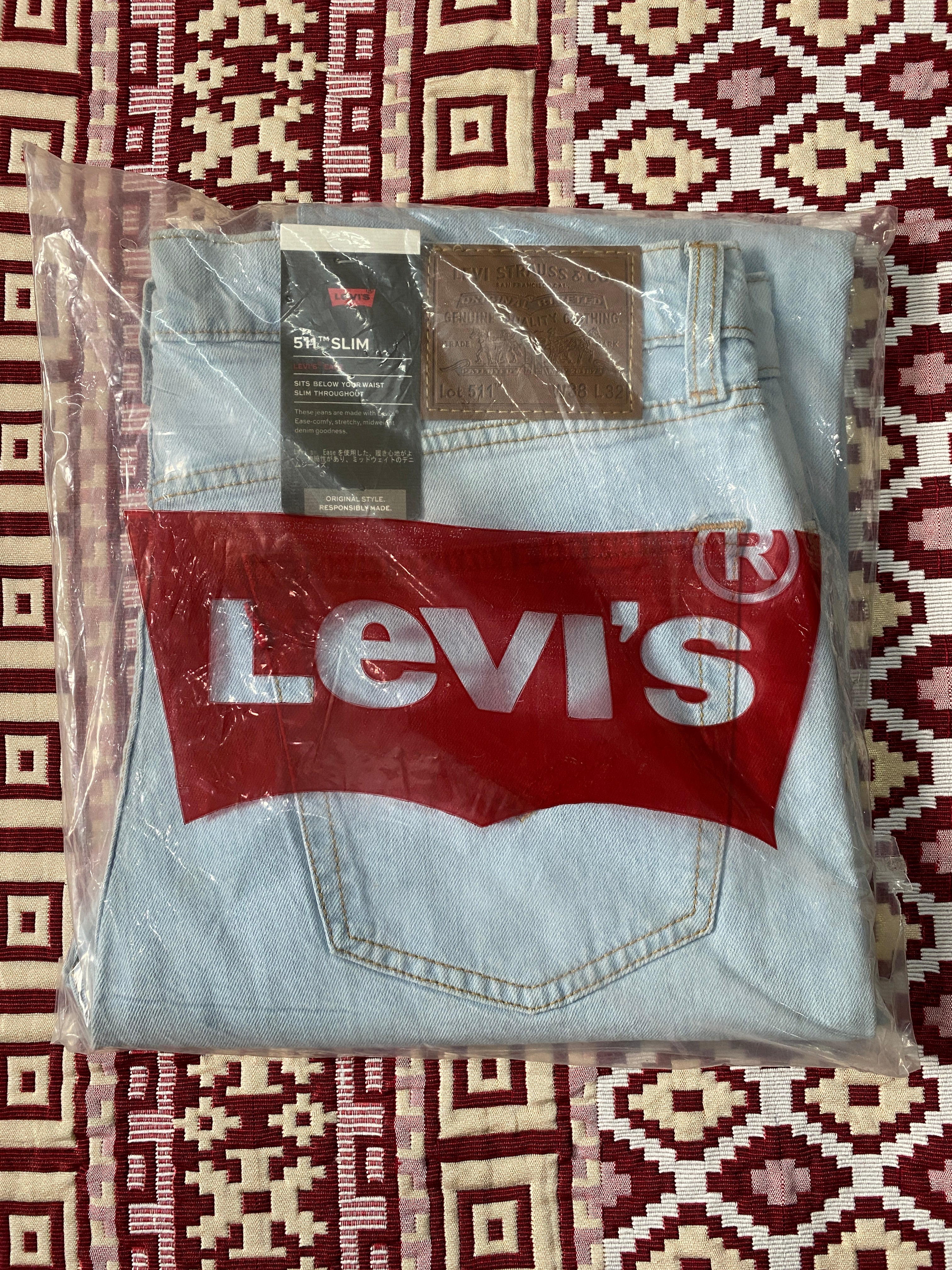 Levi’s 501 Original Straight Leg Jeans – Mid Blue
