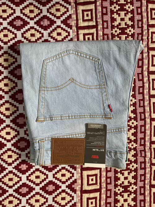 Levi’s 501 Original Straight Leg Jeans – Mid Blue