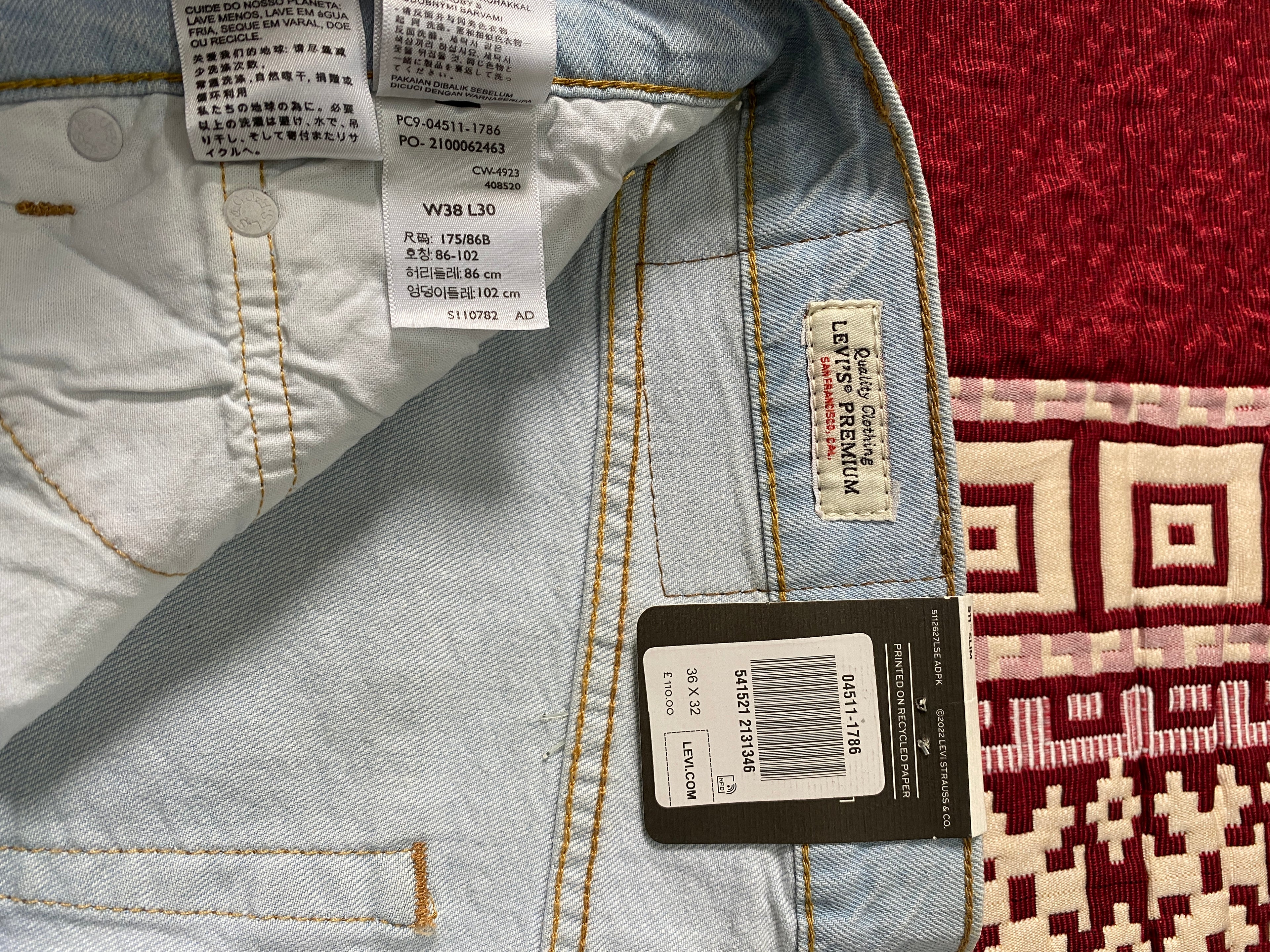 Levi’s 501 Original Straight Leg Jeans – Mid Blue