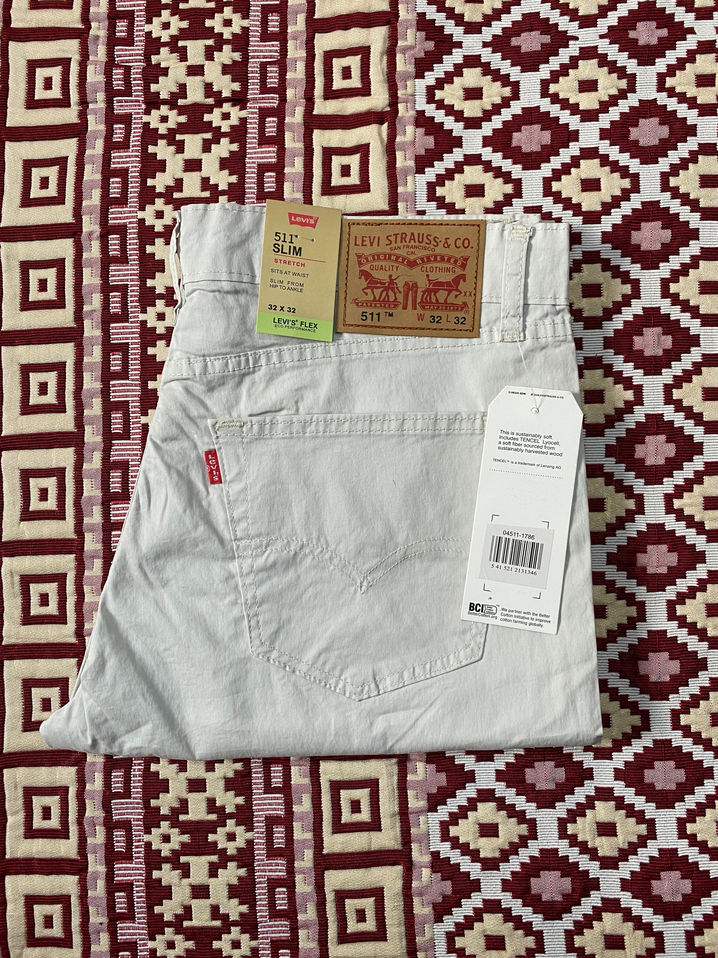 Levi’s 501 Original Straight Leg Jeans – Cream