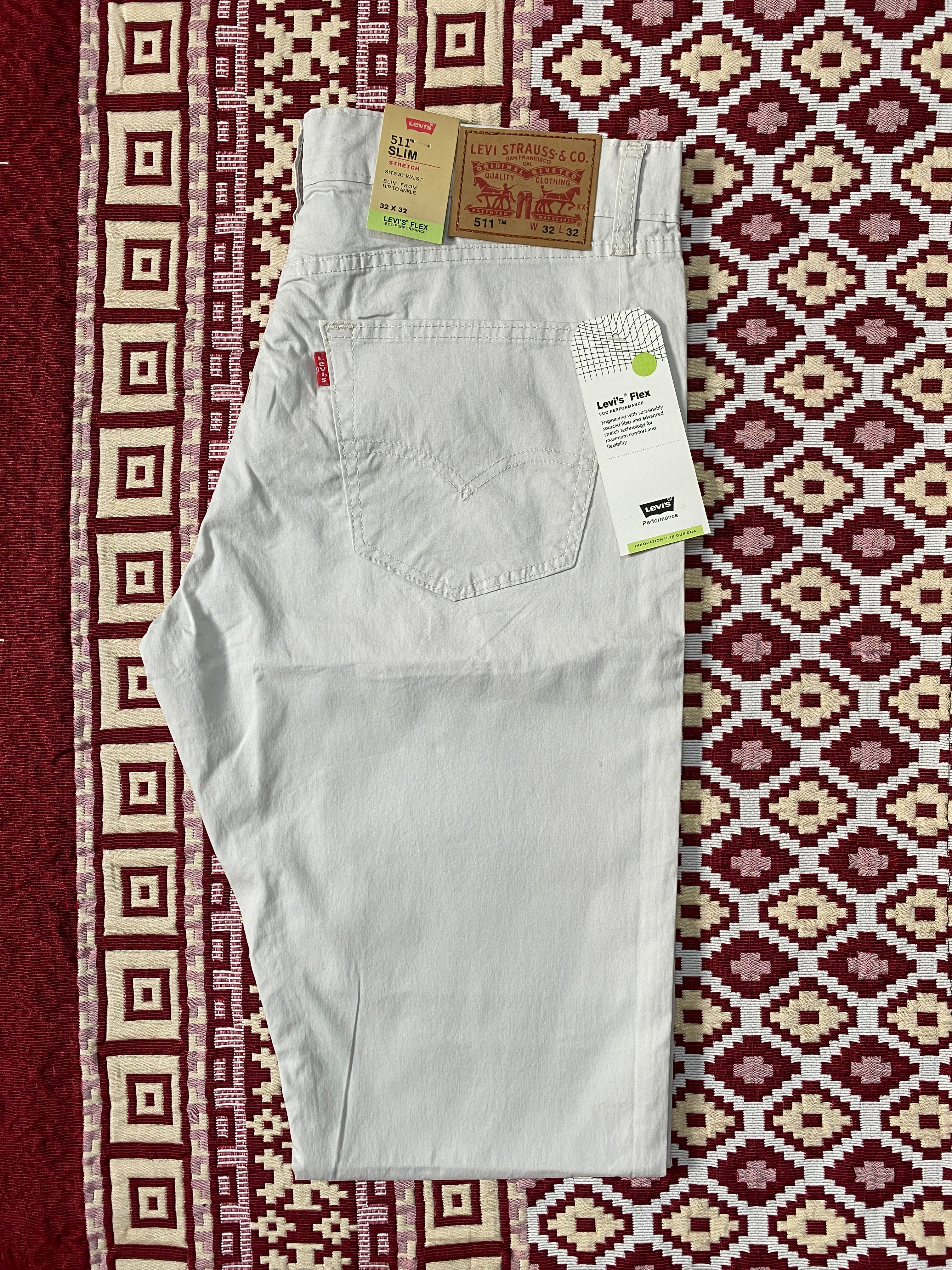 Levi’s 501 Original Straight Leg Jeans – Cream