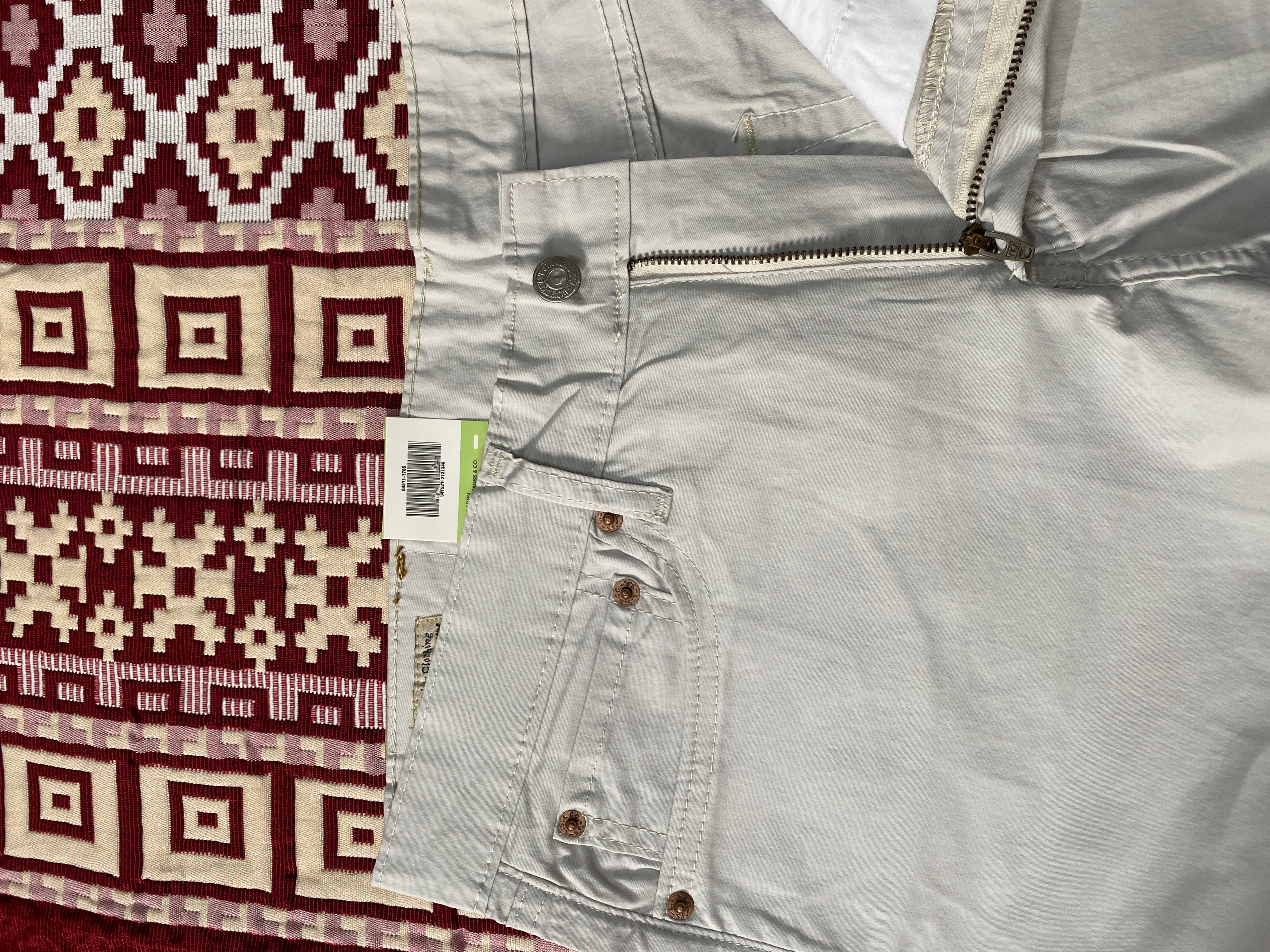 Levi’s 501 Original Straight Leg Jeans – Cream