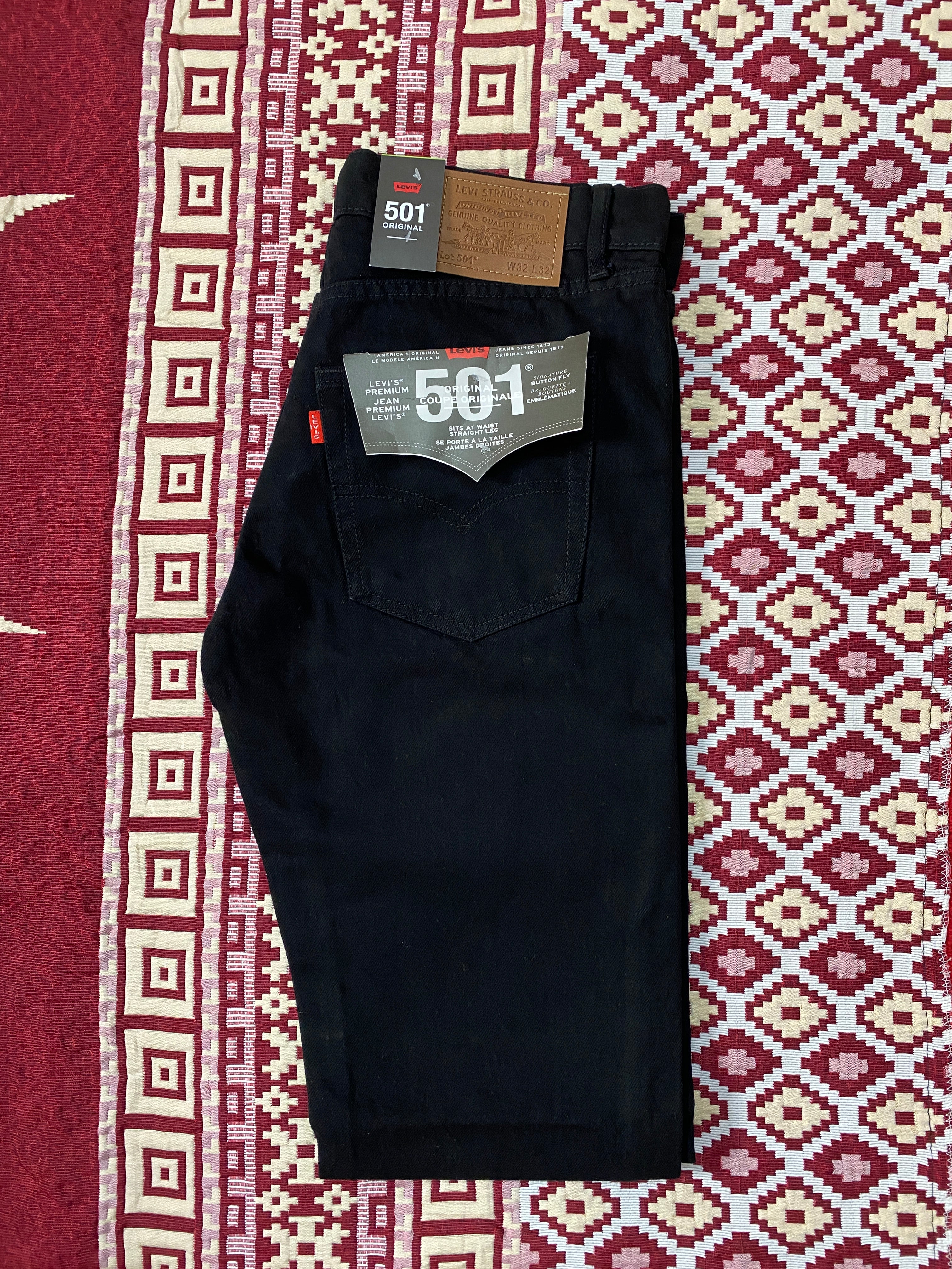 Levi’s 501 Original Straight Leg Jeans – Black