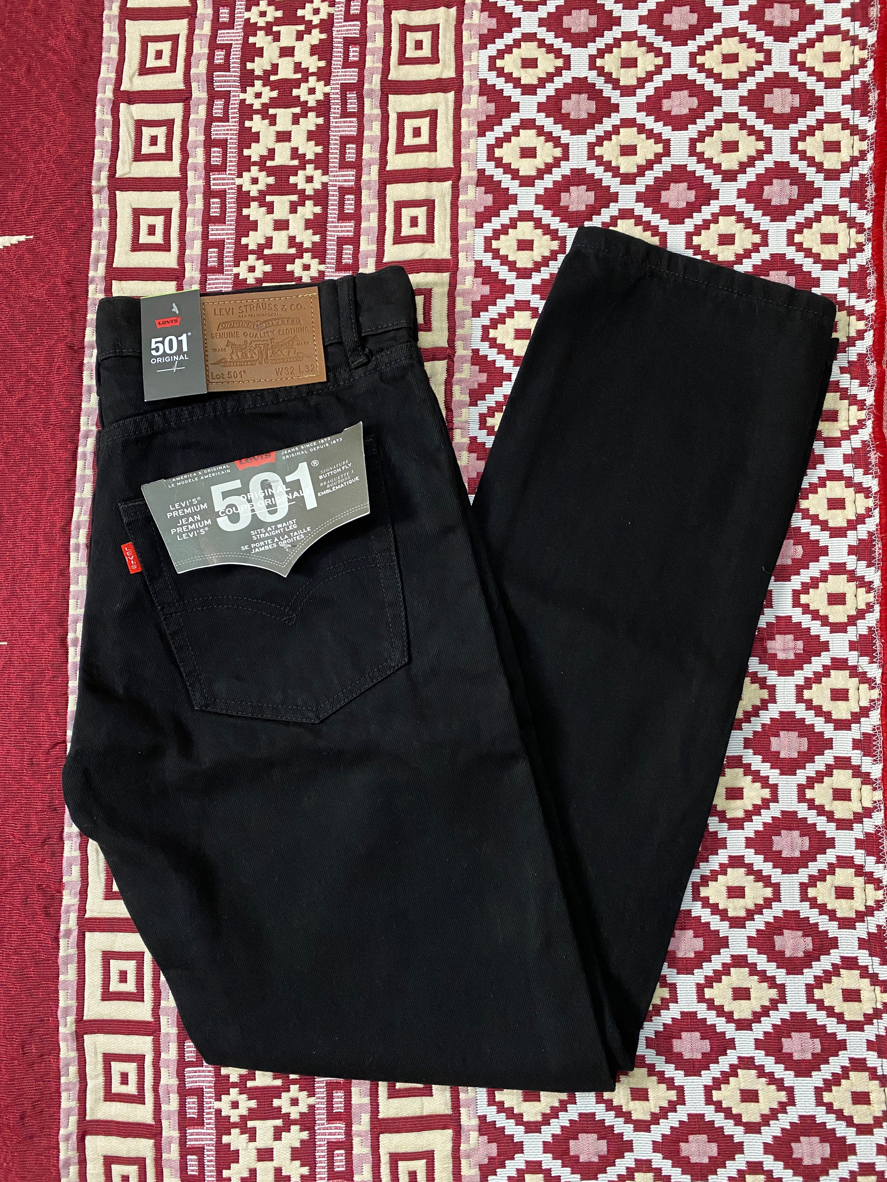 Levi’s 501 Original Straight Leg Jeans – Black